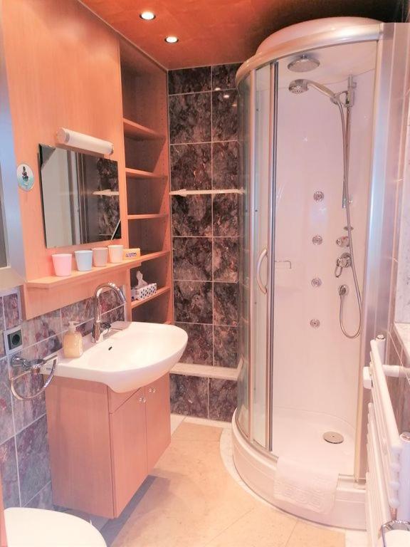 Top Ferienwohnung Mit Tiefgaragenstellplatz, Auch Fuer Laengere Aufenthalte Sasbachwalden Exteriör bild